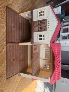 Classic Kids Dollhouse Play Set - Cream & Red Roof
